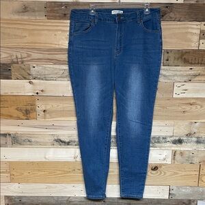 Hammer Jeans Los Angeles size 15 Super Stretchy Soft Denim Blue Skinny Jeans